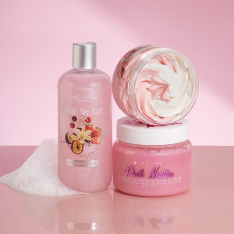 Набір для тіла «Pink Nectar & Strawberry» NaNiBeauty (гель для душу, зволожуючий скраб, крем-баттер)